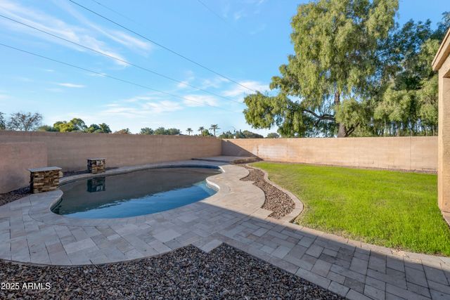 41344 N SALIX Drive, San Tan Valley, AZ 85140