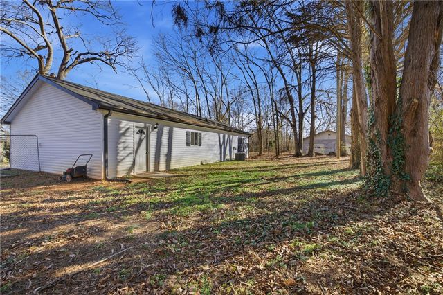 7 W 2nd Street, Williamston, SC 29697