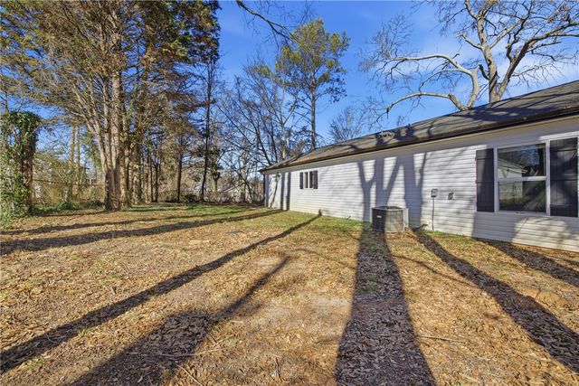 7 W 2nd Street, Williamston, SC 29697