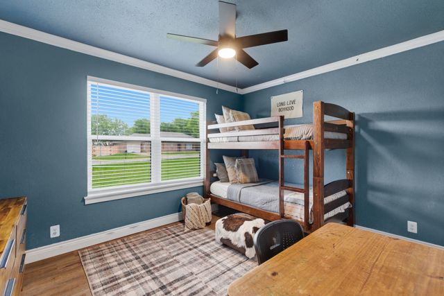 290 Old Spanish Trail, Valley View, TX 76272