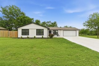 290 Old Spanish Trail, Valley View, TX 76272