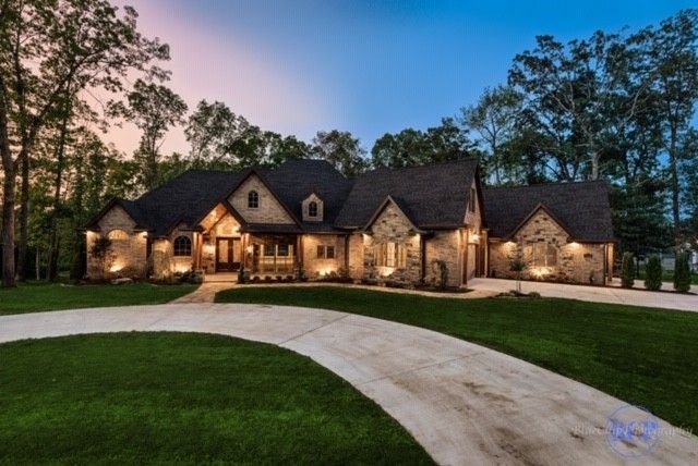 1453 Le Chesnay Drive, Centerton, AR 72719