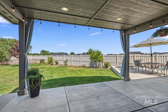 5770 E Walbrook St, Nampa, ID 83687