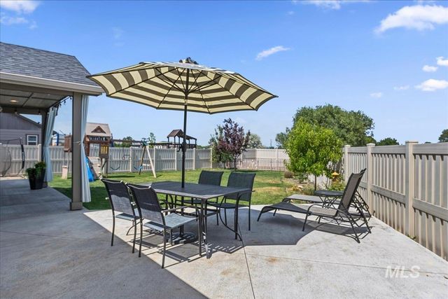 5770 E Walbrook St, Nampa, ID 83687