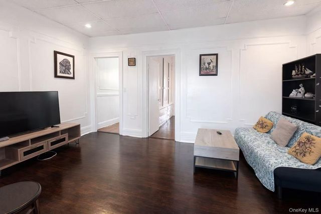 5436 Nurge Avenue, Maspeth, NY 11378