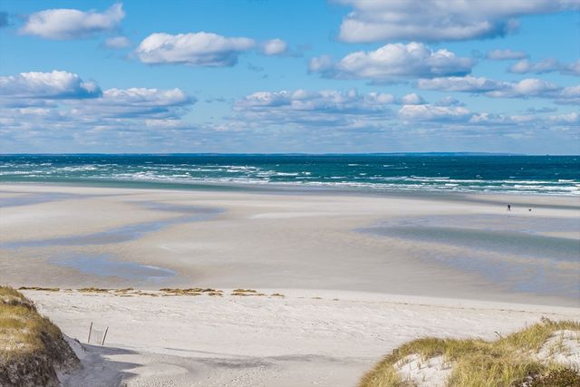 94 Horsefoot Path, Dennis, MA 02638