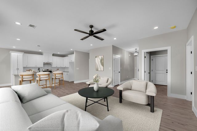 103 Chestnut Street, Whitesboro, TX 76273