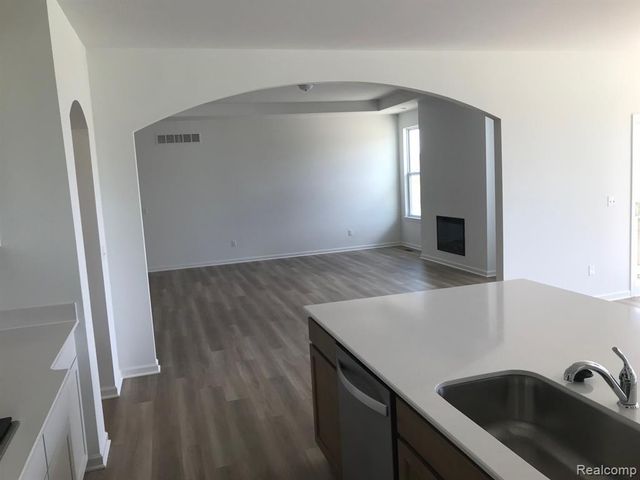 49706 Elessar Drive, Macomb, MI 48042