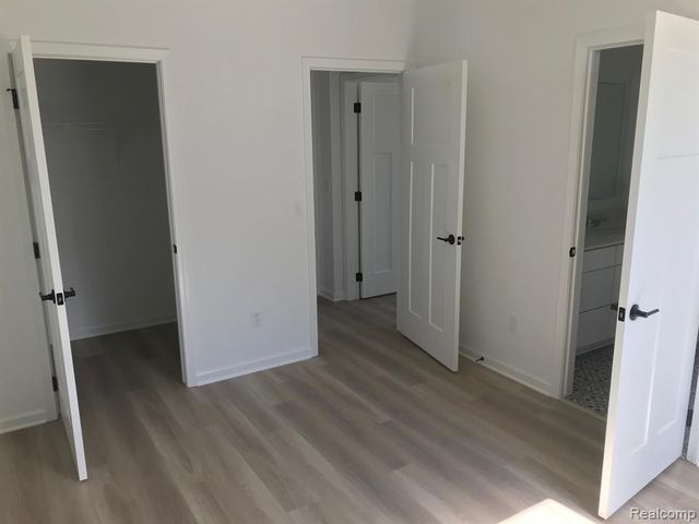 49706 Elessar Drive, Macomb, MI 48042