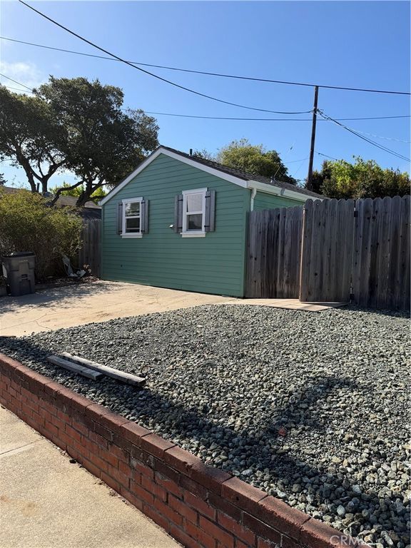 32 Rafael, San Luis Obispo, CA 93405
