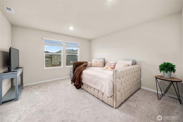 18785 Lipoma Place E, Puyallup, WA 98374