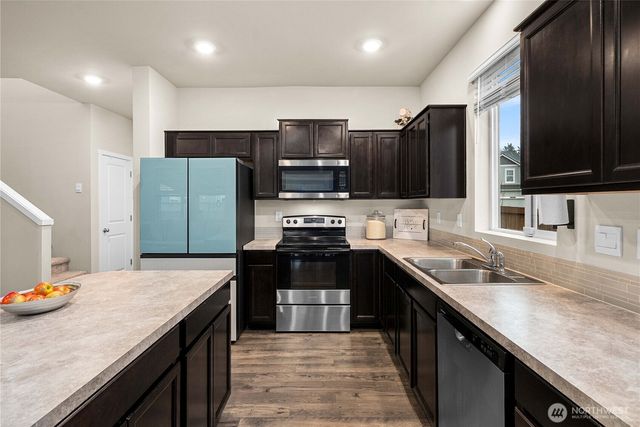 18785 Lipoma Place E, Puyallup, WA 98374