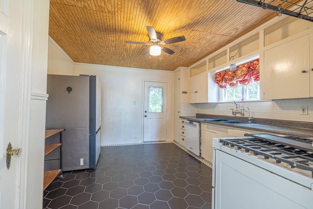 8548 Findlay Street, Houston, TX 77017