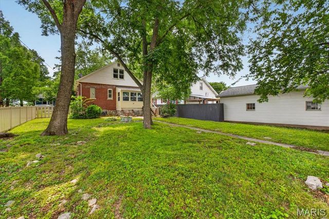634 N Metter Avenue, Columbia, IL 62236