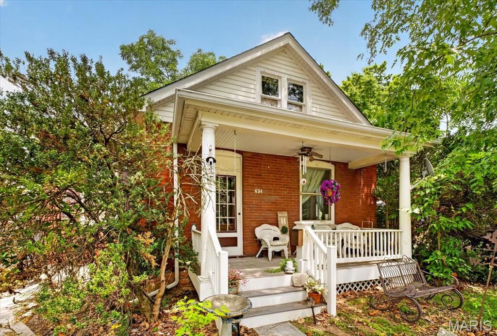 634 N Metter Avenue, Columbia, IL 62236