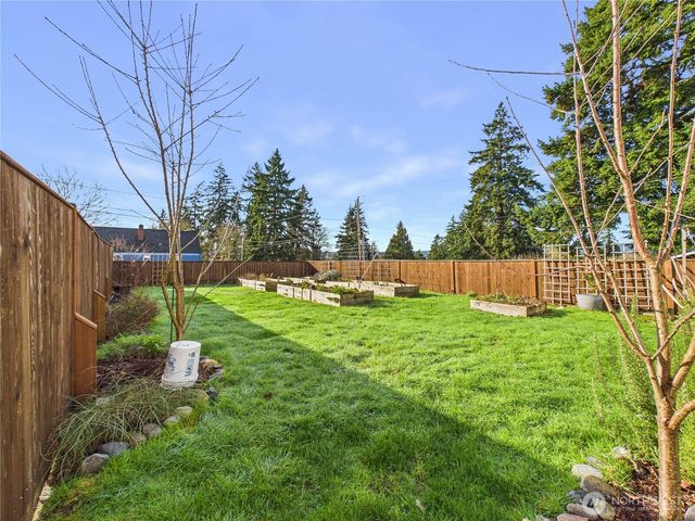 2103 E 21st Street, Bremerton, WA 98310