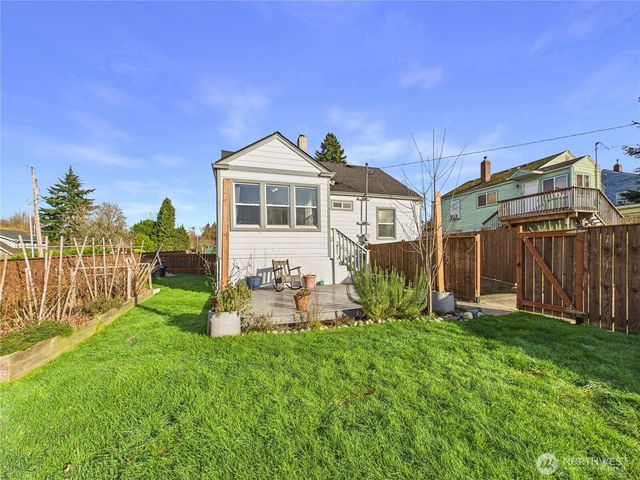 2103 E 21st Street, Bremerton, WA 98310