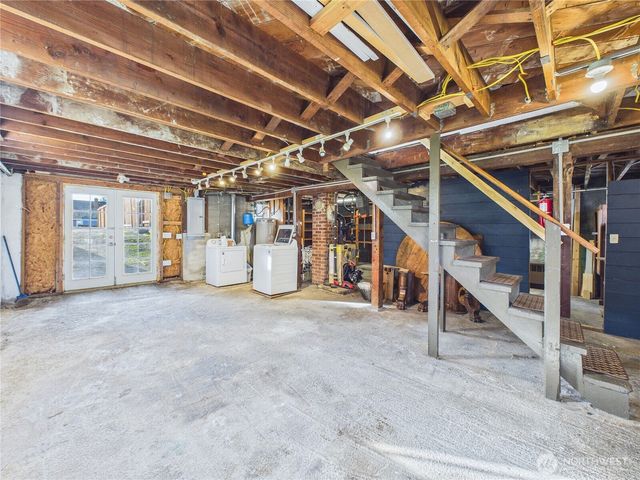 2103 E 21st Street, Bremerton, WA 98310