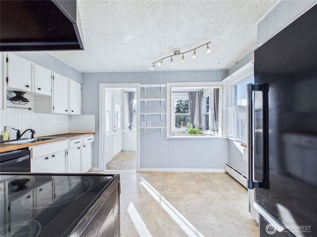 2103 E 21st Street, Bremerton, WA 98310