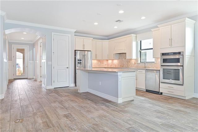 14589 Laguna DR, Fort Myers, FL 33908