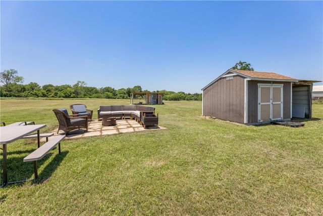 7271 County Road 118, Iola, TX 77861