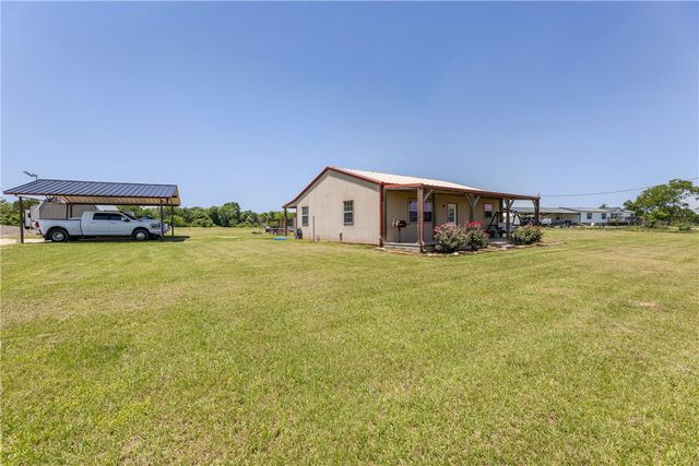 7271 County Road 118, Iola, TX 77861