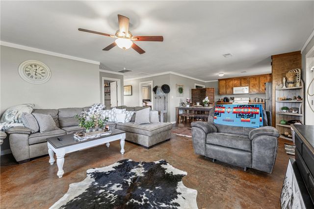 7271 County Road 118, Iola, TX 77861