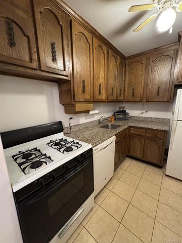 50 Barker Street 332, Mount Kisco, NY 10549