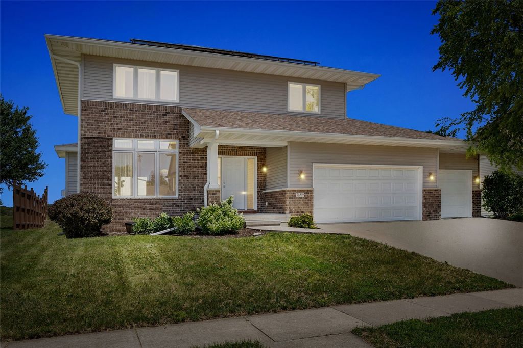 220 E Jefferson Street, North Liberty, IA 52317