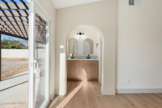 68045 Vista Chino, Cathedral City, CA 92234