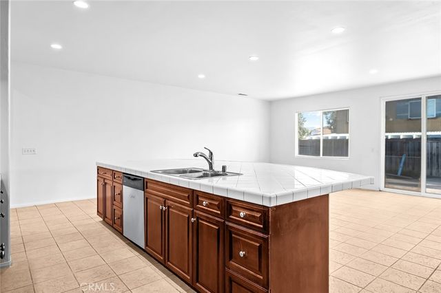 239 Monument Parkway, Perris, CA 92570