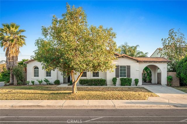 239 Monument Parkway, Perris, CA 92570