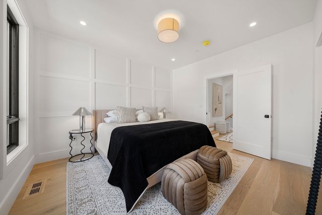 136 West Eighth Four, Boston, MA 02127