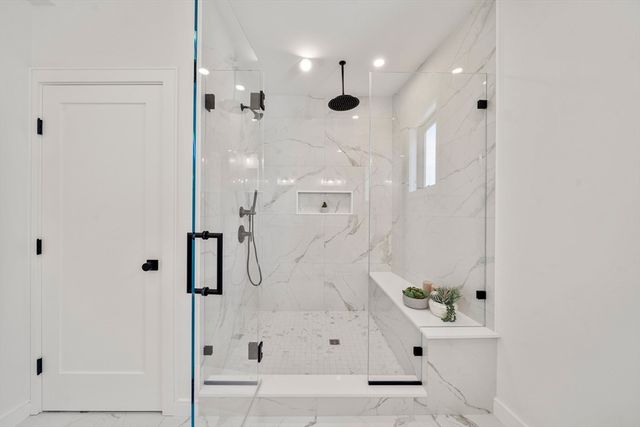 136 West Eighth Four, Boston, MA 02127