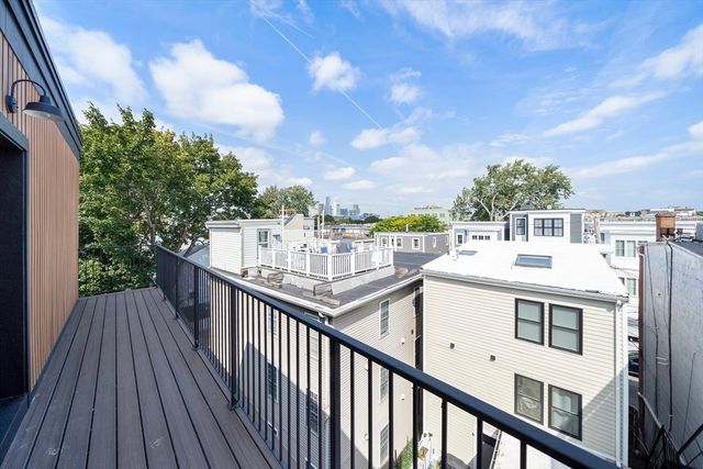 136 West Eighth Four, Boston, MA 02127