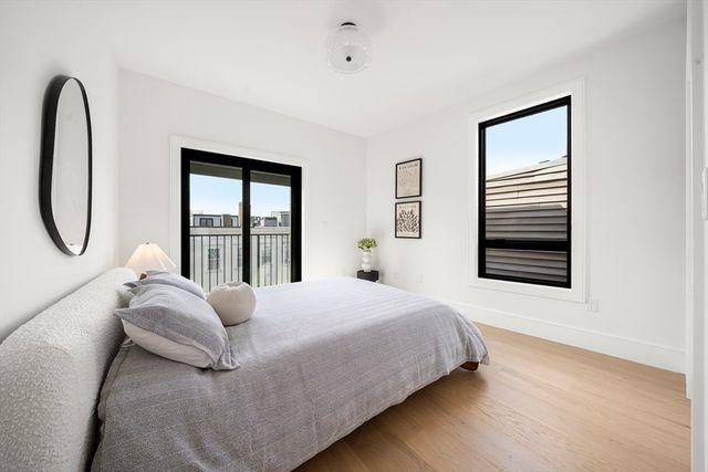 136 West Eighth Four, Boston, MA 02127