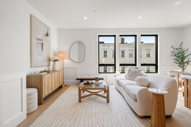 136 West Eighth Four, Boston, MA 02127