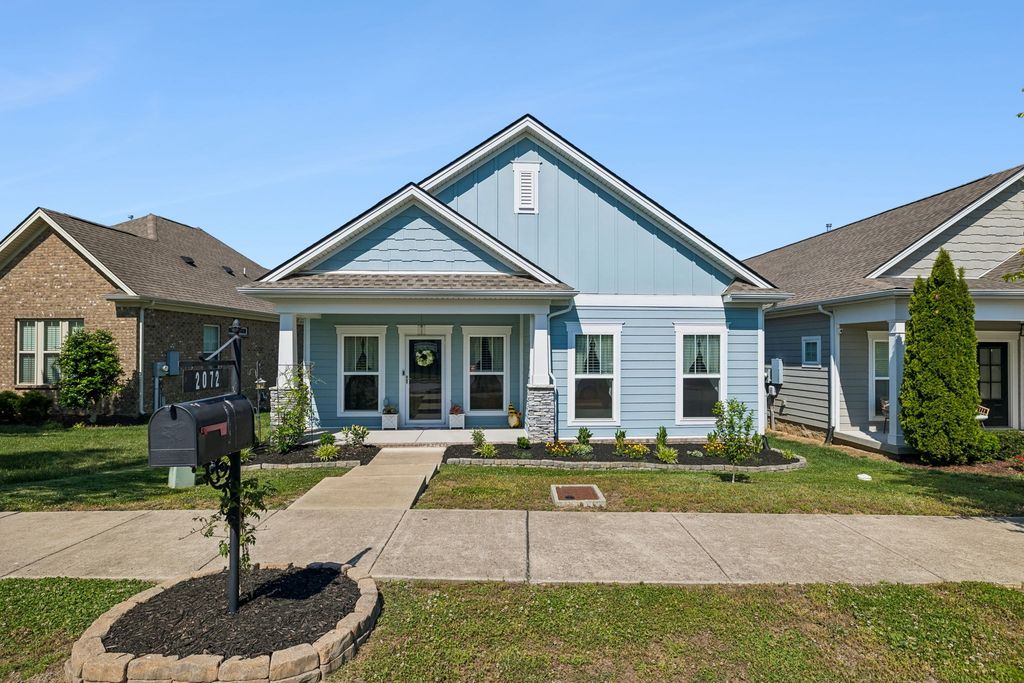 2072 Kirkwall Dr, Nolensville, TN 37135