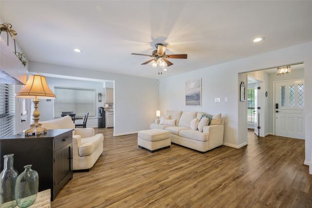 574 Calvert Court, Lewisville, TX 75067