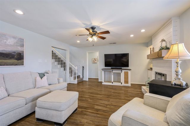 574 Calvert Court, Lewisville, TX 75067