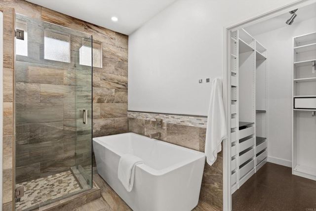 1136 Monterey Place, Encinitas, CA 92024