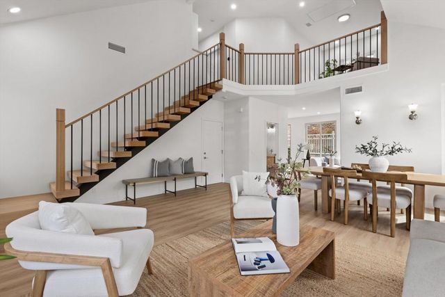 1136 Monterey Place, Encinitas, CA 92024