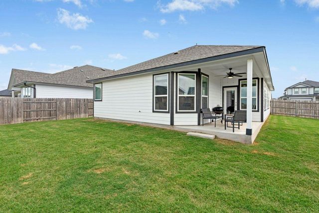 180 Yellowstone DR, Kyle, TX 78640