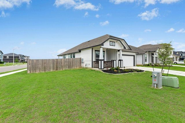 180 Yellowstone DR, Kyle, TX 78640