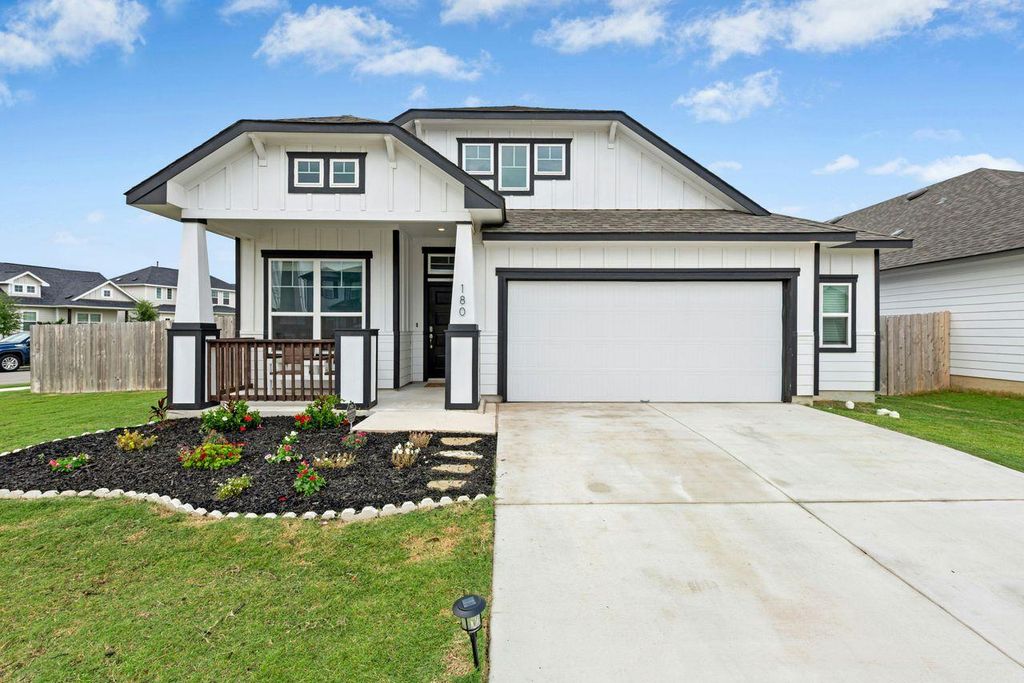 180 Yellowstone DR, Kyle, TX 78640