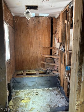 1929 W 57th Street, Cleveland, OH 44102