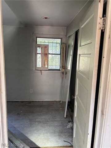 1929 W 57th Street, Cleveland, OH 44102