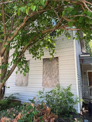 1929 W 57th Street, Cleveland, OH 44102