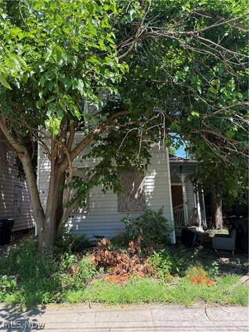 1929 W 57th Street, Cleveland, OH 44102