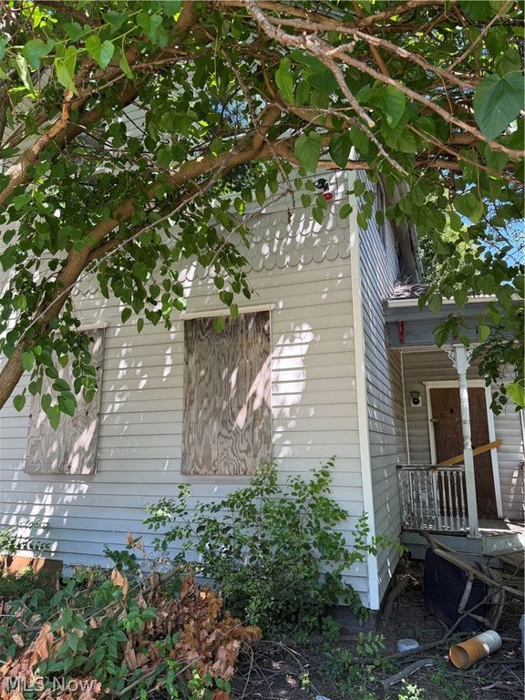 1929 W 57th Street, Cleveland, OH 44102